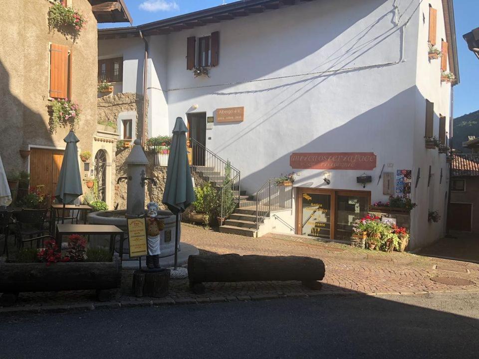 Antica Osteria Pace Hotel Moerna Exterior photo